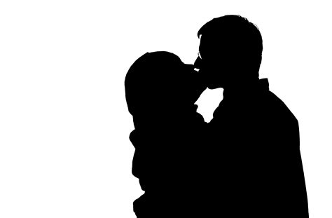 Poljubljanje, če je dobra kemija Spolni zmenki Milja 91